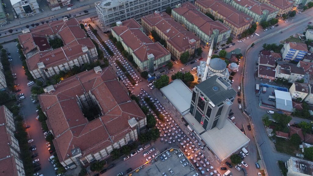 إفطار أيماكوب مع لقطات طائرة بدون طيار