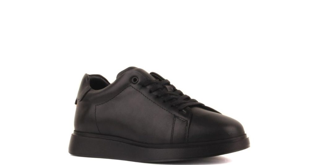 Siyah Deri Bağcıklı Kadın Ayakkabı